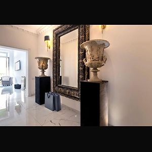 Daphne Trevi Suites